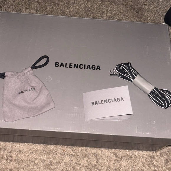 Balenciaga Track(LED) - Picture 6 of 6